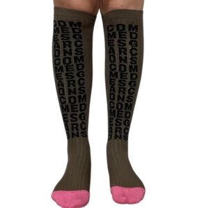 NWT Comme des Garcons Khaki Pink logo socks Sz L